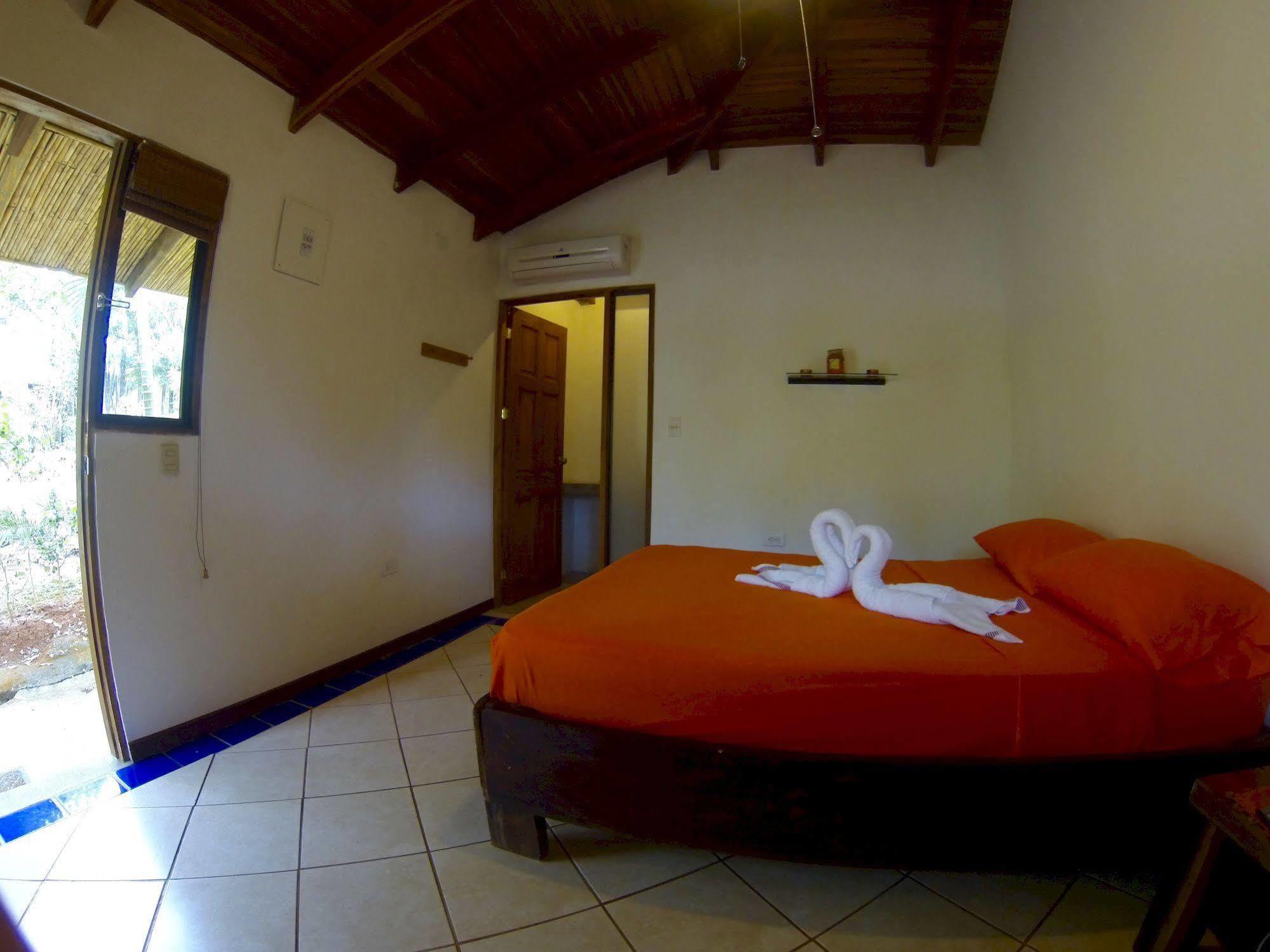 Indra Inn Playa Grande Extérieur photo