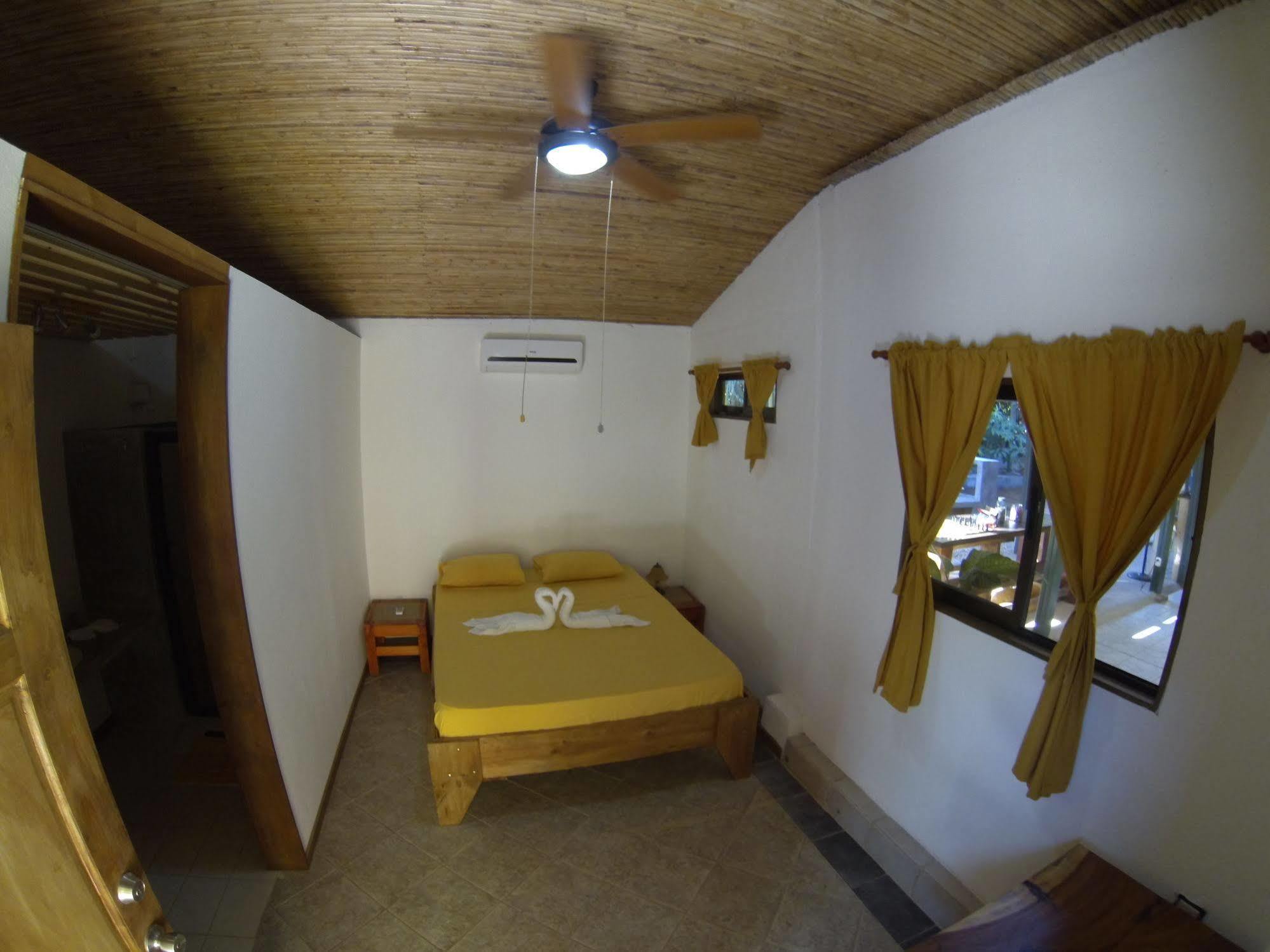 Indra Inn Playa Grande Extérieur photo